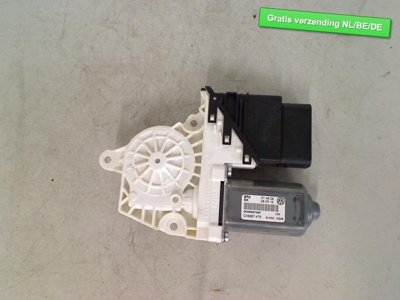 MOTEUR LEVE VITRE ELECTRIQUE ARRIÈRE DROIT (5N0959704F), Volkswagen, Volkswagen AG, Utilisé, Kundenbetreuung@volkswagen.de