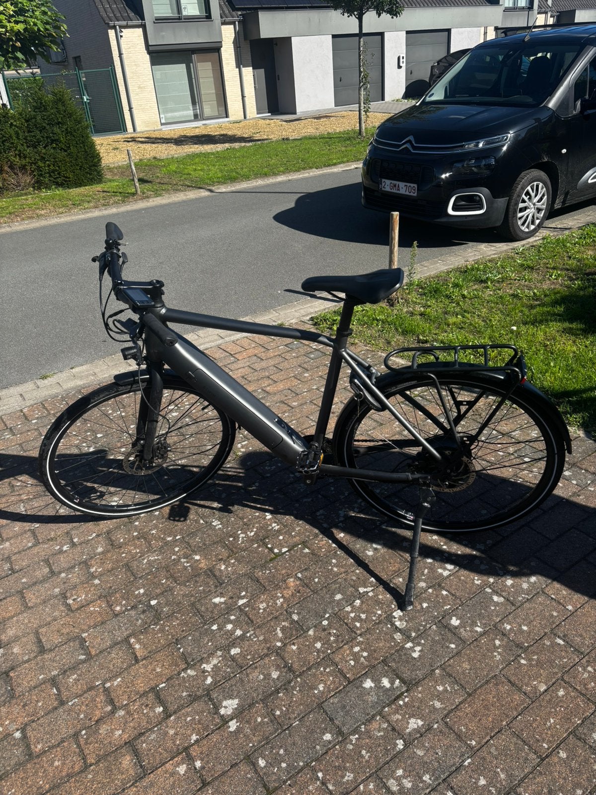 Grijze,zwarte elektrische fiets, Versnellingen, Zo goed als nieuw, Schijfrem, Ophalen