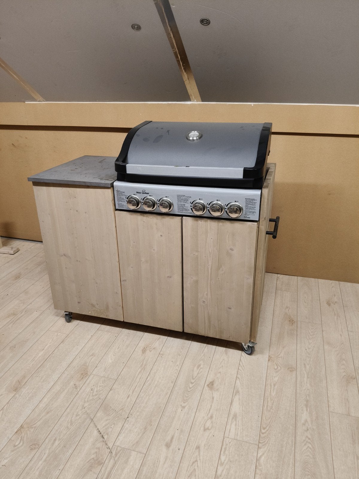 buitenkeuken met wielen en gasbbq, Tuin en Terras, Buitenkeukens, Ophalen