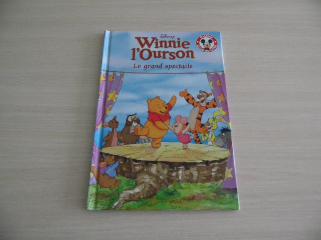 WINNIE L'OURSON LE GRAND SPECTACLE MICKEY CLUB DU LIVRE, Livres, Garçon ou Fille, Enlèvement ou Envoi, Fiction général, Comme neuf