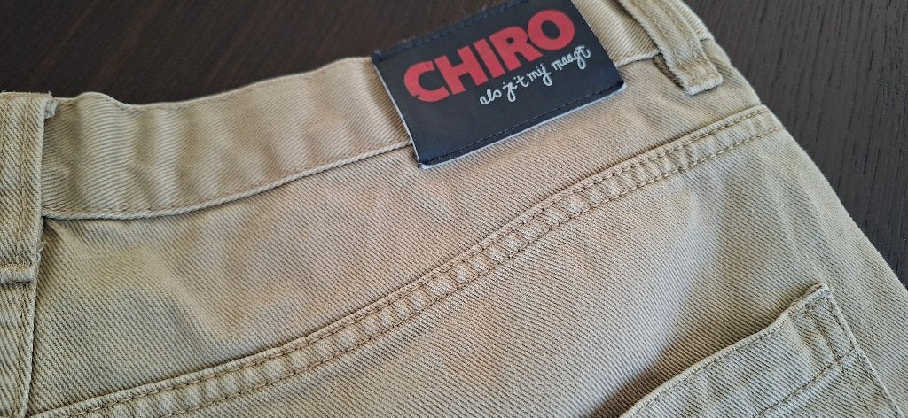 Short Chiro, in zeer goede staat. Maat 40, Vêtements | Hommes, Jeans, Enlèvement ou Envoi, Autres couleurs, W32 (confection 46) ou plus petit