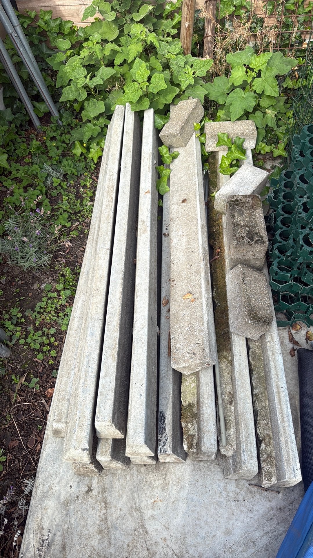 Betonnen Fundering voor serre. 12 stuks, Moins de 25 cm, Bordure, Enlèvement, Utilisé
