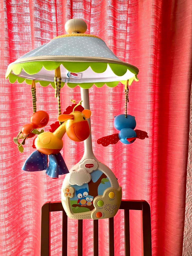 Mobiel met muziek en lichtjes, merk Baby Love, Kinderen en Baby's, Ophalen, Gebruikt, Mobiel, Met licht