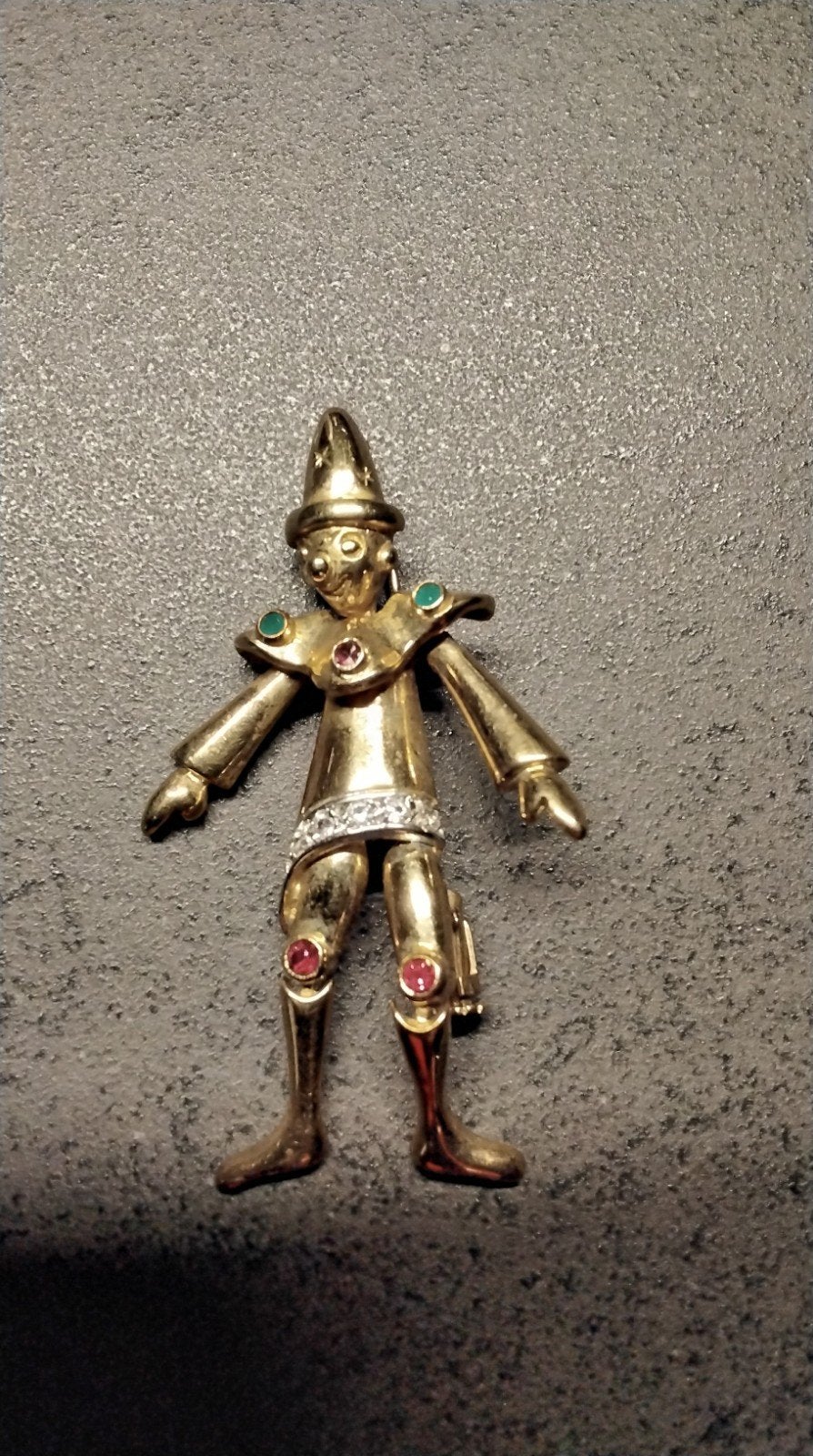 goud plaque gestempeld aan het speld hoogte 5 cm, Antiek en Kunst, Ophalen of Verzenden