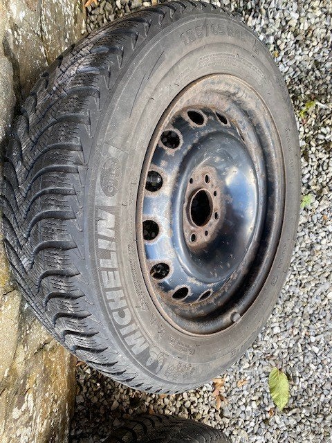 4 pneus hiver sur jantes (185/65 R15), 15 pouces, Pneus hiver, 185 mm, Pneu(s)