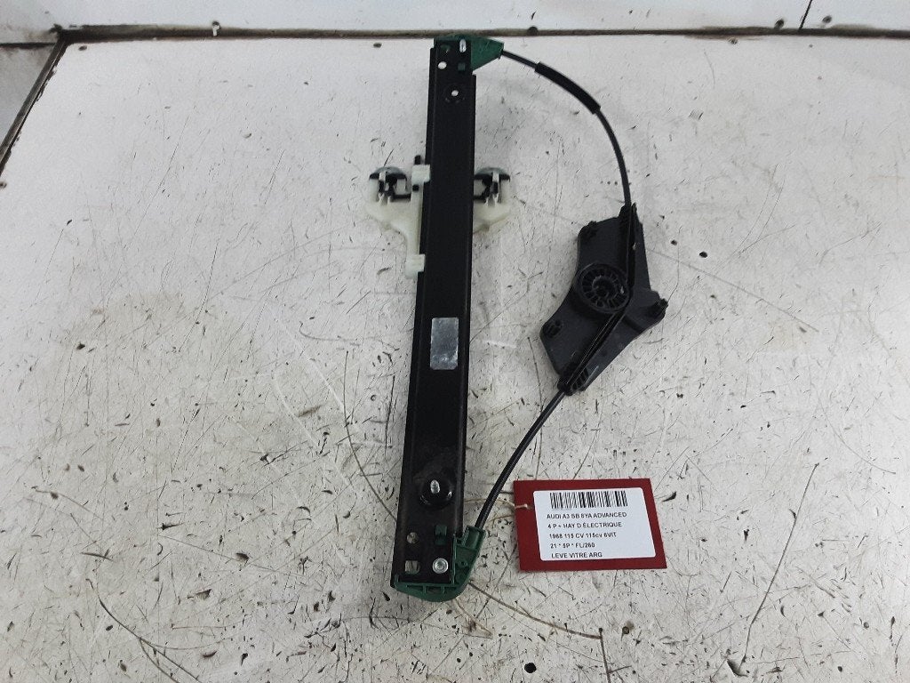 RAAMMECHANIEK LINKS ACHTER Audi A3 Sportback (8YA), Gebruikt, Mevr. I. Hauben, Audi, Rue de l'Espoir 34 34
4030  GRIVEGNÉE, BE