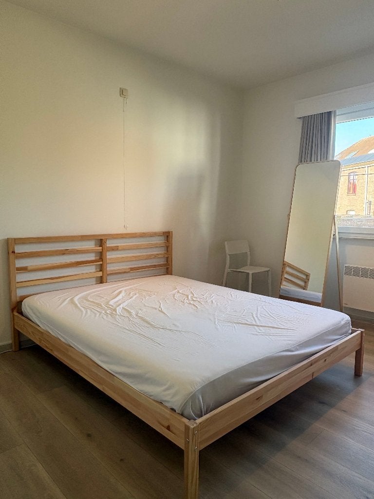 Bedframe 160x200 cm + Lattenbodem + Matras, Huis en Inrichting, Slaapkamer | Bedden, Ophalen, Beige, Tweepersoons, Zo goed als nieuw