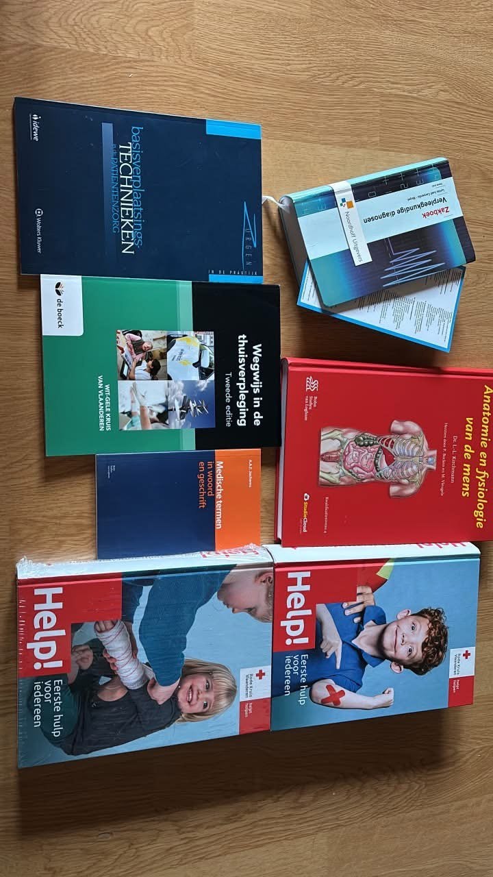 Boeken Opleiding verpleegkunde, Boeken, Ophalen, Zo goed als nieuw