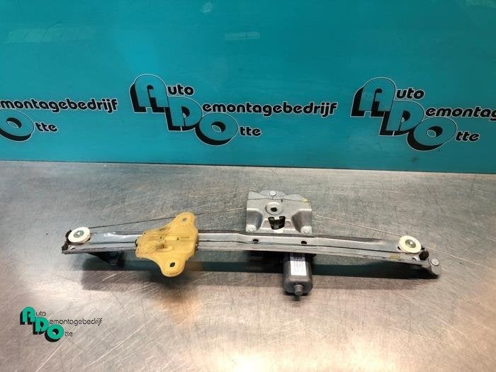 Ruitmechaniek 4Deurs links-voor van een Renault Clio (Clio 4, Gebruikt, -, Renault, -