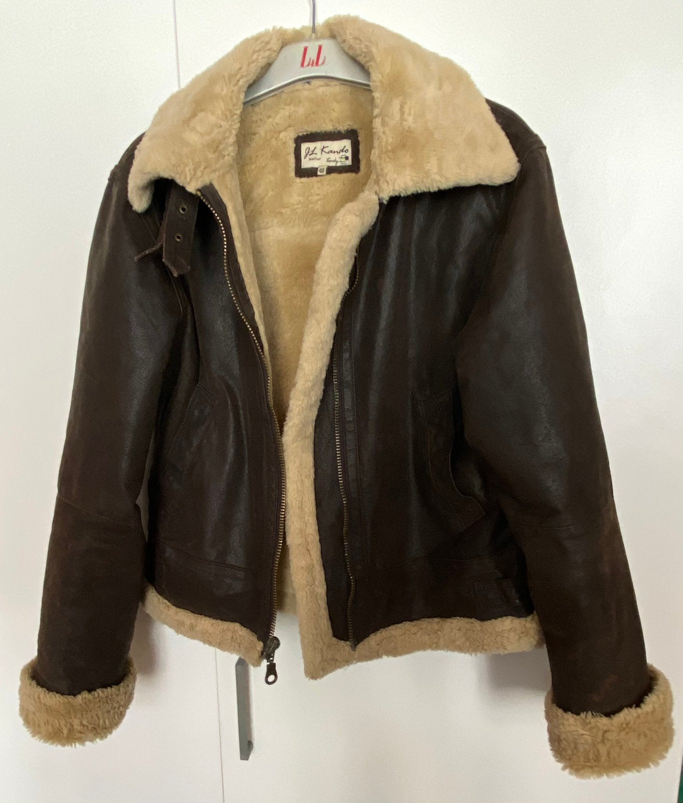 Blouson Aviateur en cuir T40, prix : 20€, Vêtements | Hommes, Enlèvement ou Envoi, Comme neuf