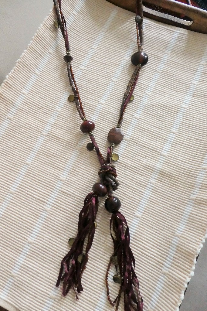 Joli Collier Long NEUF !, Handtassen en Accessoires, Kettingen, Ophalen, Nieuw