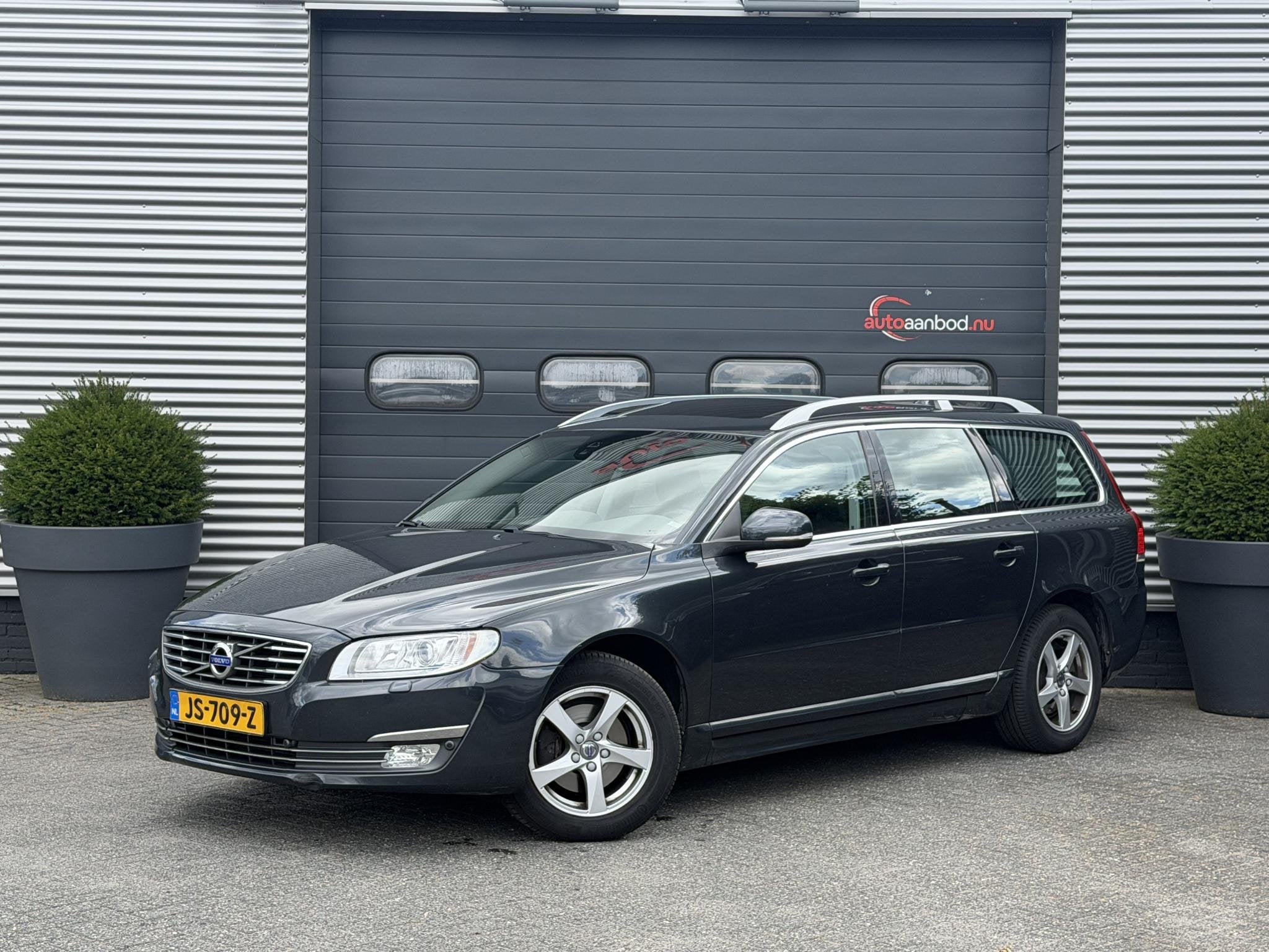 Volvo V70 2.0 D3 Polar+, Cuir, Argent ou Gris, Achat, 1800 kg