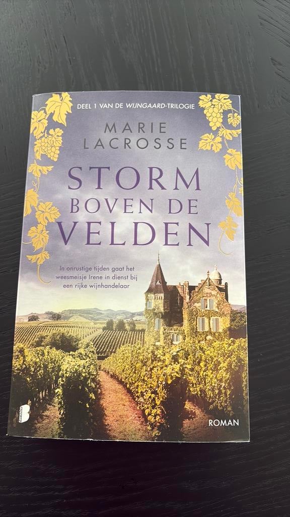 Marie Lacrosse.  Storm boven de velden, Boeken, Ophalen, Nieuw