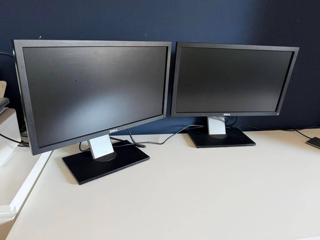 2 computerschermen DELL, Ophalen, Gebruikt
