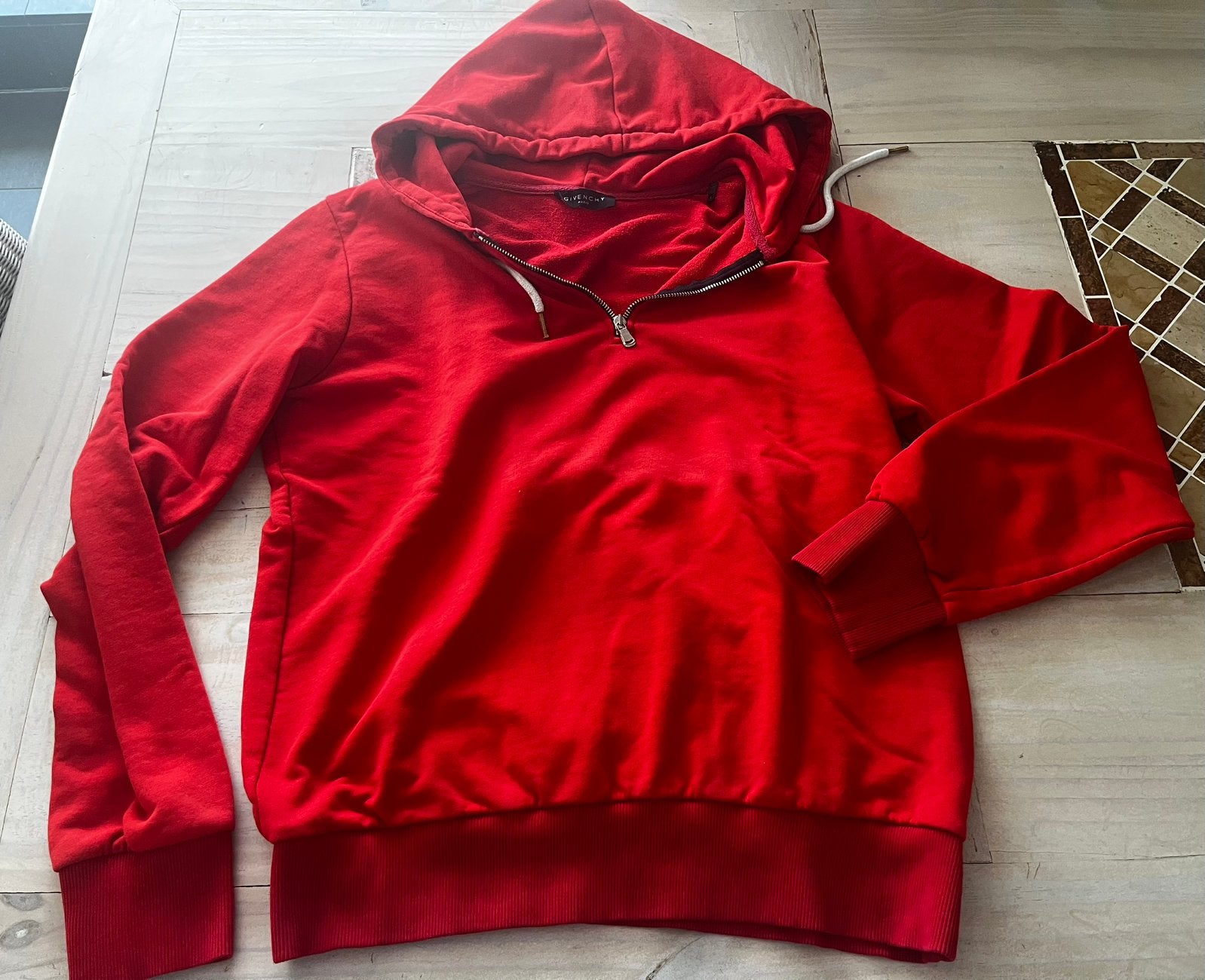 Hoodie Givenchy Large, Kleding | Heren, Truien en Vesten, Ophalen of Verzenden, Gedragen, Maat 52/54 (L), Rood