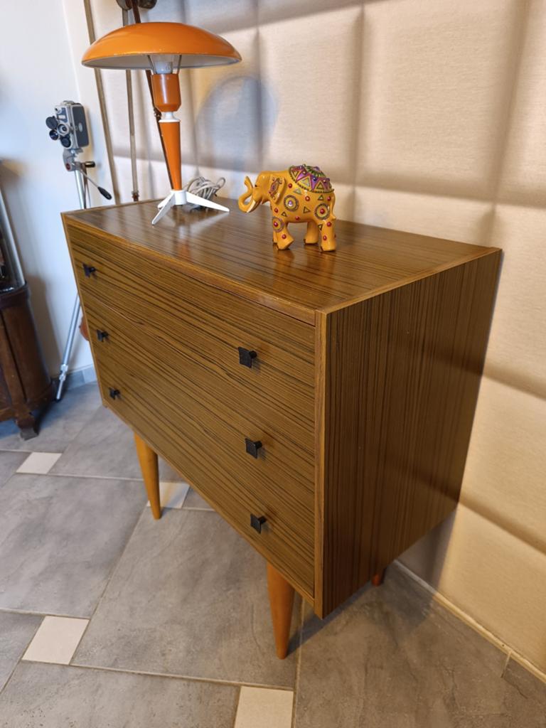 Vintage commode trois tiroirs palissandre zebrano, Enlèvement ou Envoi, Teck