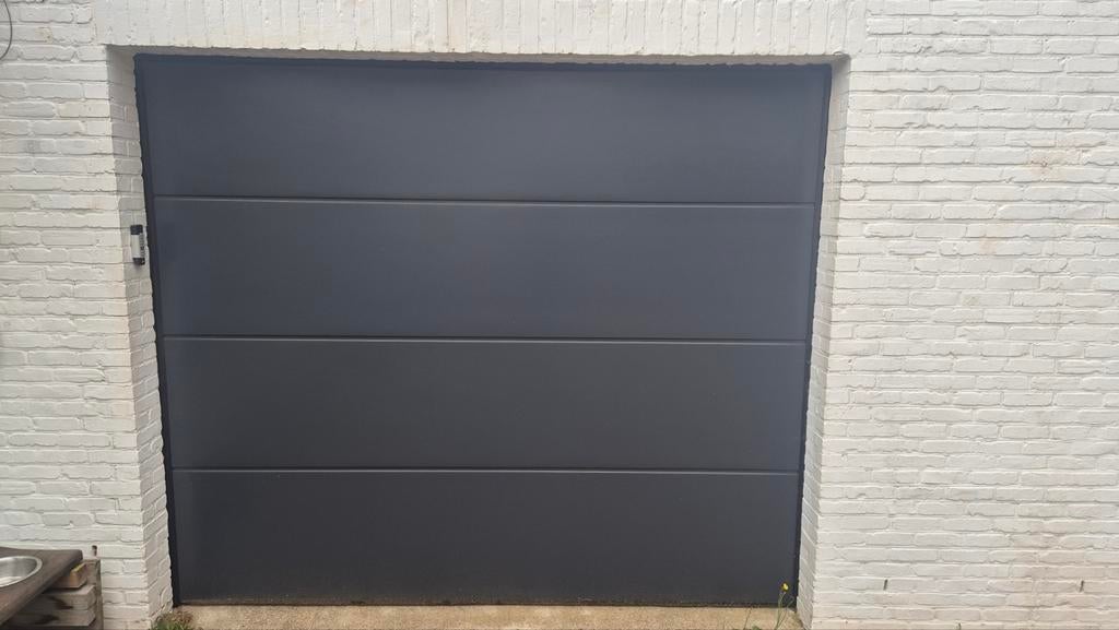 Sectionaalpoort. Sectionale garagedeur, Bricolage & Construction, Volets, 200 cm ou plus, Autres couleurs, Fonctionnement électrique