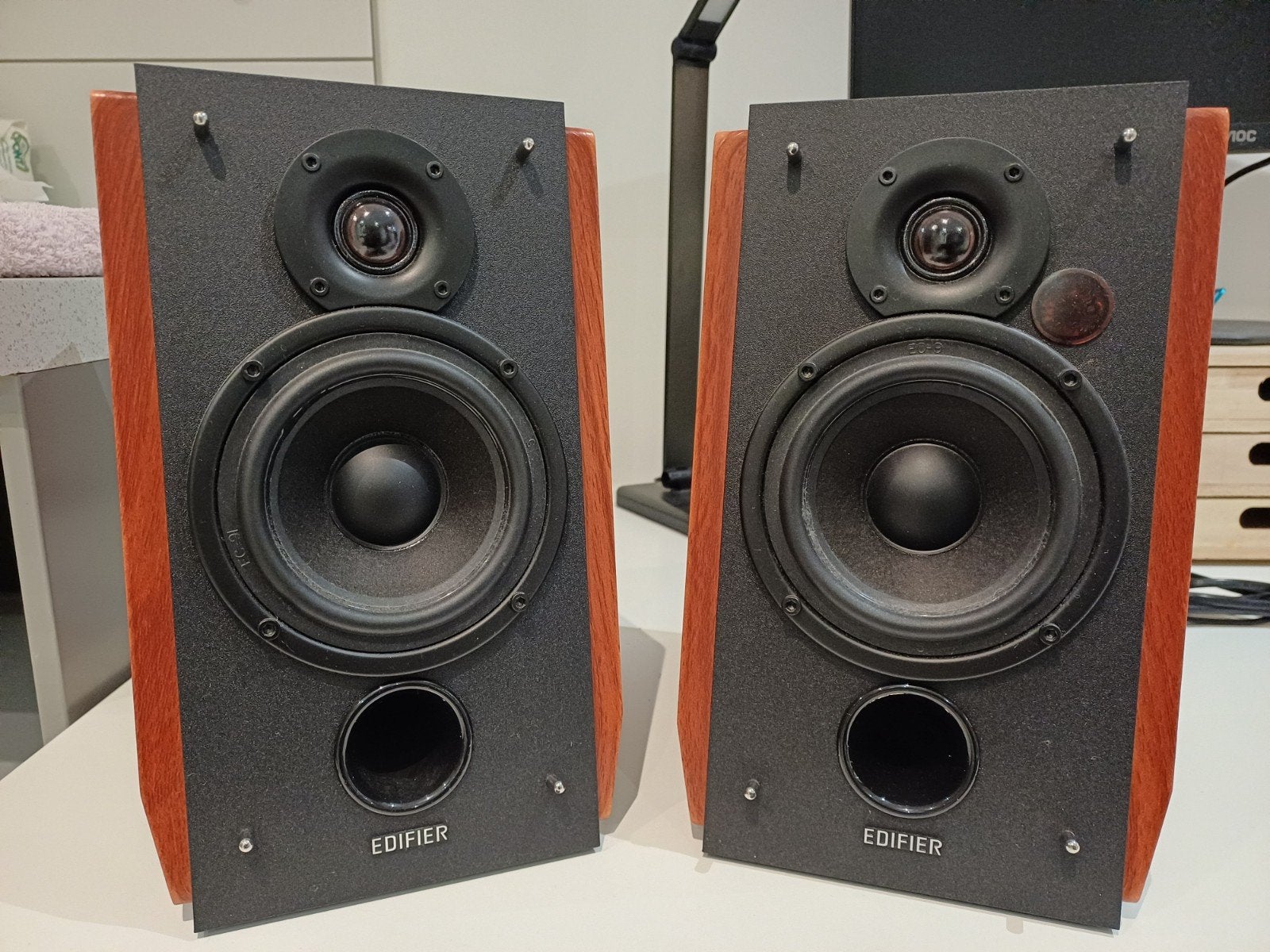 Edifier R1700BTs Speakers, Audio, Tv en Foto, Ophalen, Zo goed als nieuw