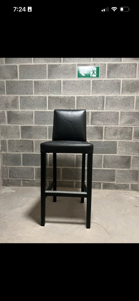 Lot de 2 Tabourets noir cuir, Huis en Inrichting, Barkrukken, Ophalen, Met voetsteun, Leer, Zo goed als nieuw