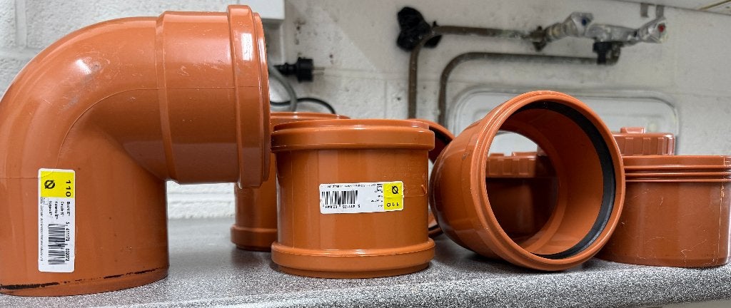 Accesoires ecoulement d'eau en 110 mm, 80 mm ou plus, PVC, Comme neuf, Enlèvement
