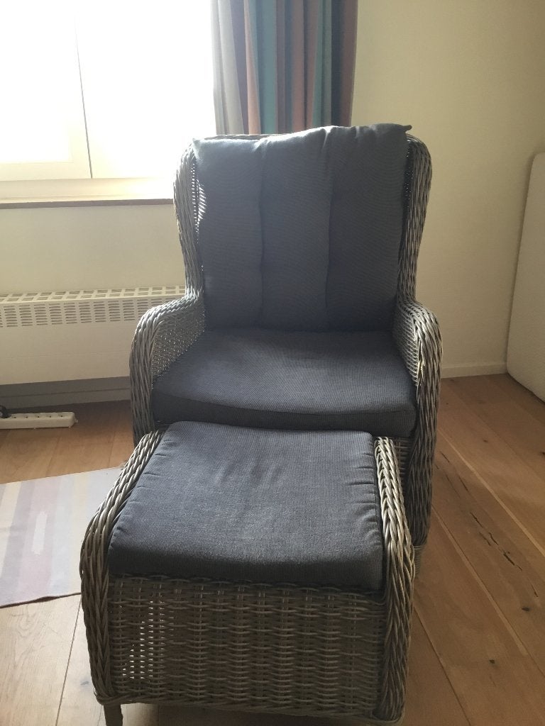 Tuinstoel met poef, Tuin en Terras, Ophalen, Zo goed als nieuw, Kunststof