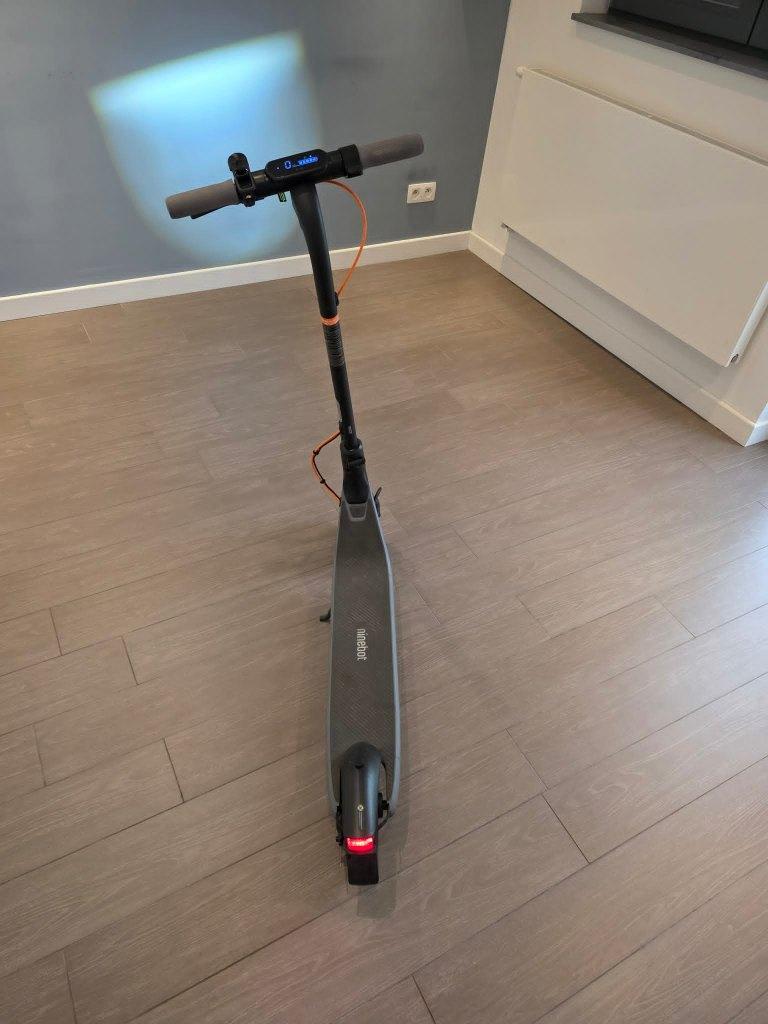 Elektrische step, Fietsen en Brommers, Ophalen, Zo goed als nieuw, Elektrische step (E-scooter), Segway nineboth