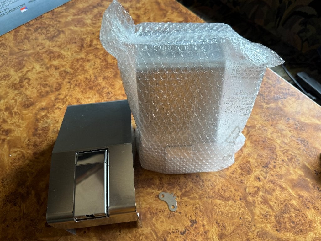 2 zeep of alcohol dispencers, Ophalen, Nieuw
