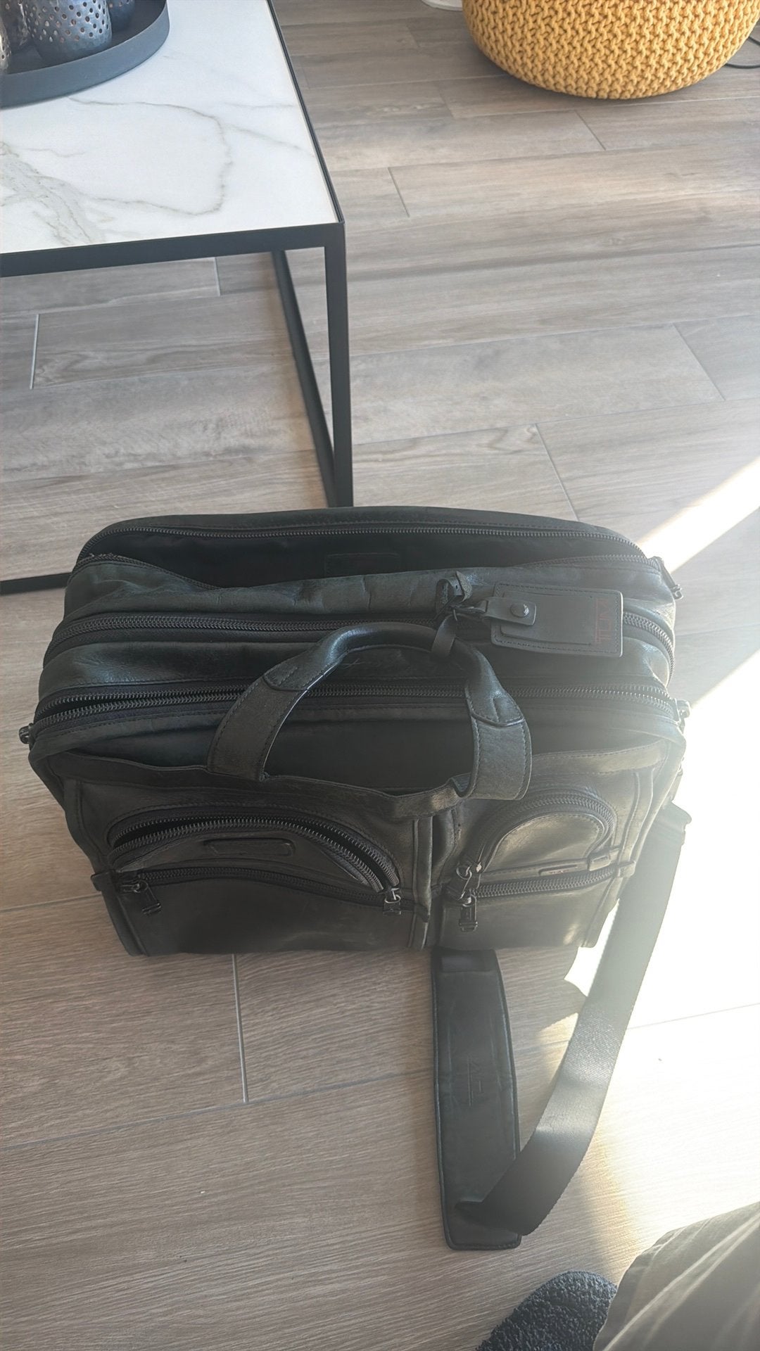 Tumi Laptop tas en grote uitbreidbare briefcase organizer, Gebruikt, Zwart, Leer, Ophalen