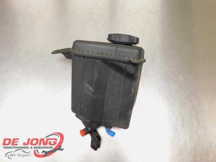 Réservoir d'expansion d'un BMW 5-Serie, -, 3 mois de garantie, Utilisé, -