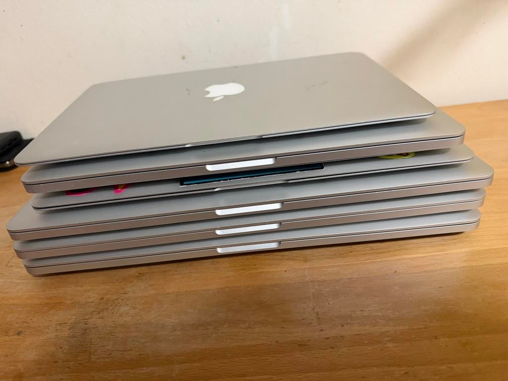 6X Macbook pro 15,4-inch & 13,3-inch , macbook Air ., MacBook Pro, Gebruikt, 256 GB, 2 tot 3 Ghz