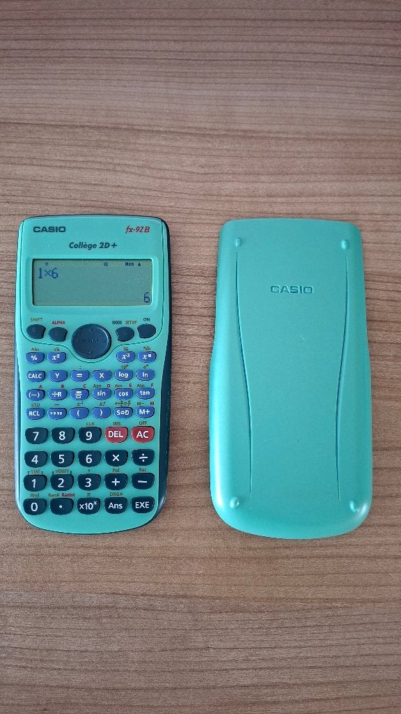Casio fx-92B Collège 2D+ rekenmachine met cover., Divers, Calculatrices, Utilisé, Enlèvement
