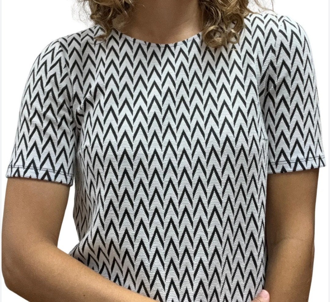 Nieuwe wit zwart gestreepte jurk van Divided. Maat 44-XXL., Kleding | Dames, Jurken, Ophalen, Maat 42/44 (L), Wit