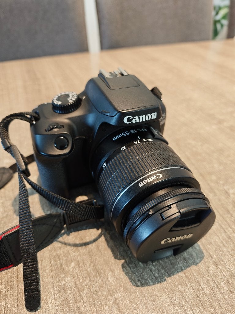 Canon 4000d met SD kaartje en opbergtas, Ophalen, Zo goed als nieuw, Canon