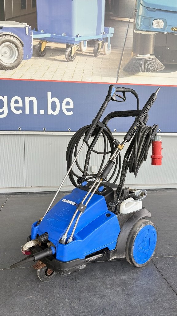 Hogedrukreiniger NILFISK POSEIDON 7-67 FA, Ophalen, Gebruikt, Met regelbare waterdruk, Elektrisch