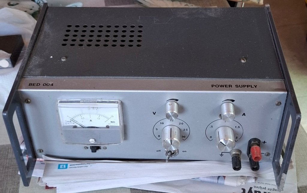 Power Supply BED 004, Hobby en Vrije tijd, Elektronica-componenten, Ophalen, Gebruikt