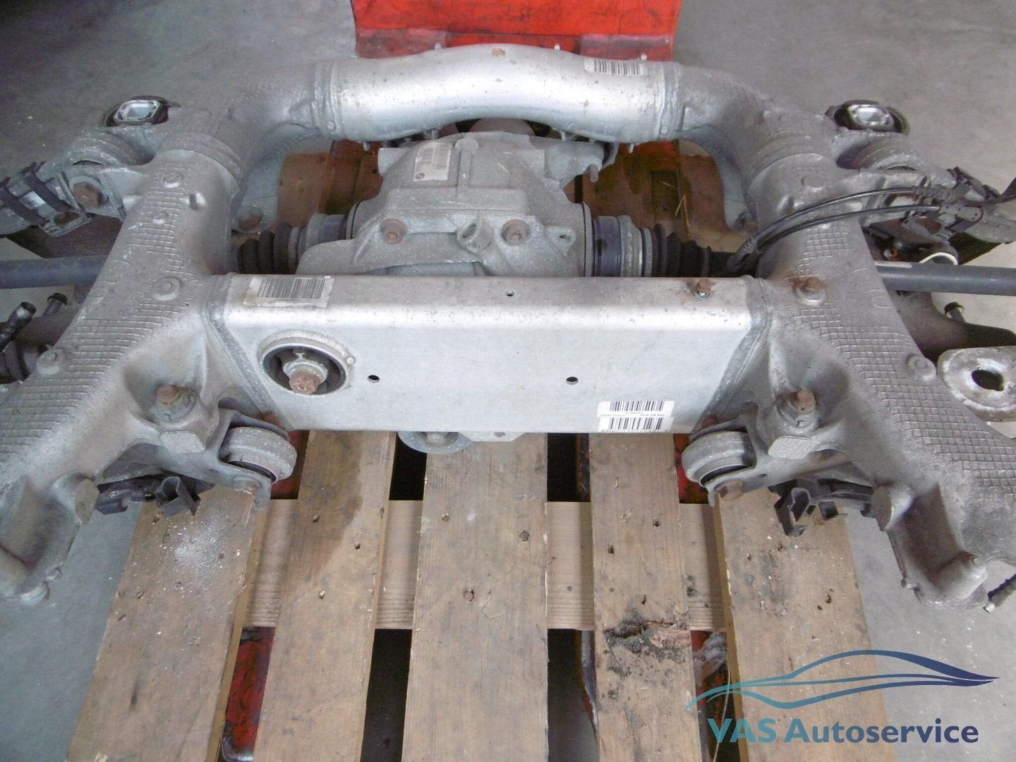 Aluminium subframe achterkant BMW 5-serie F10-F11- F07, -, -, Enlèvement, Utilisé