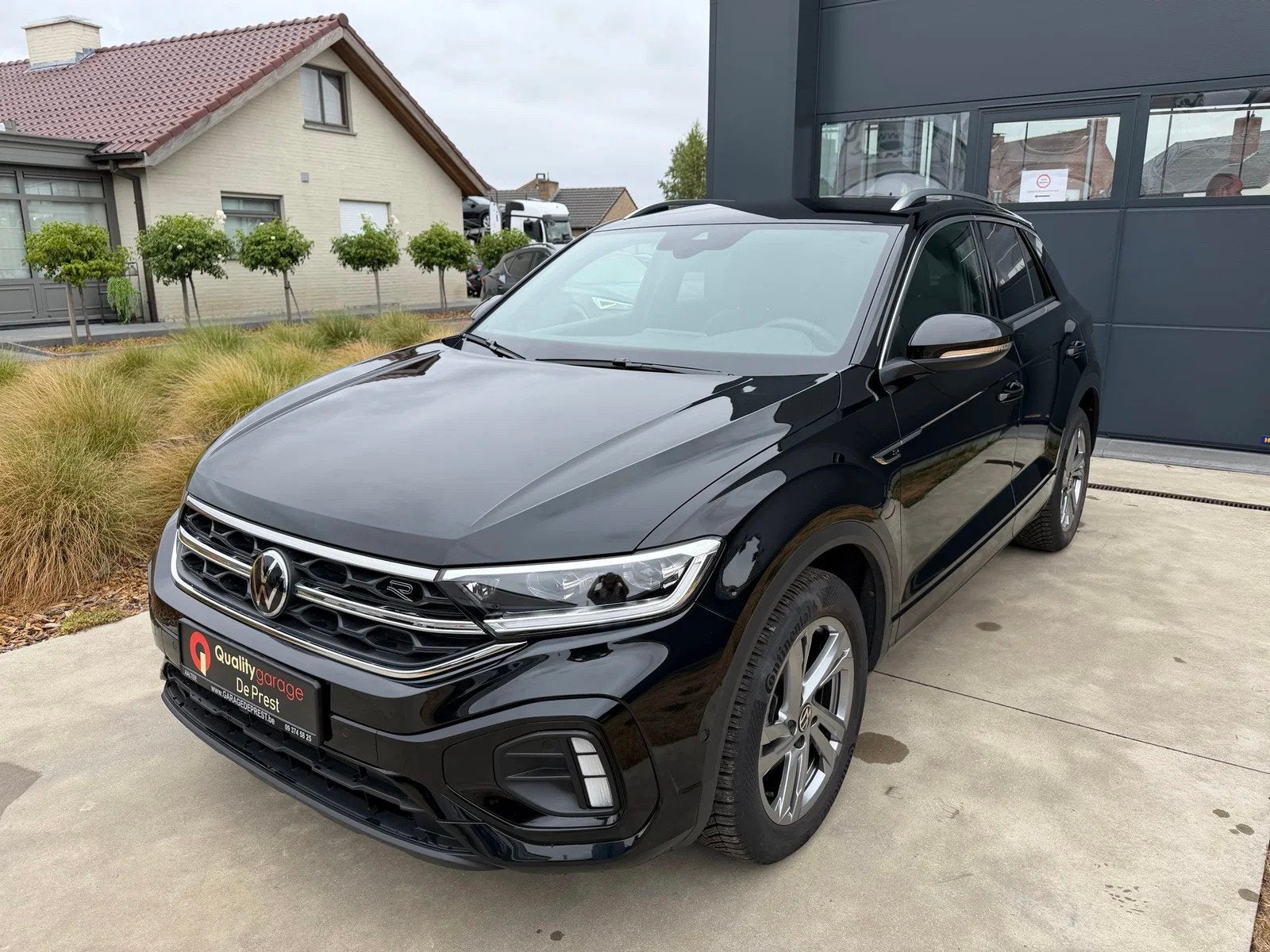Volkswagen T-Roc R Line, ACC, trekhaak, navi, AppConnect, ma, Auto's, Volkswagen, Automaat, 4 cilinders, Zwart, Bedrijf