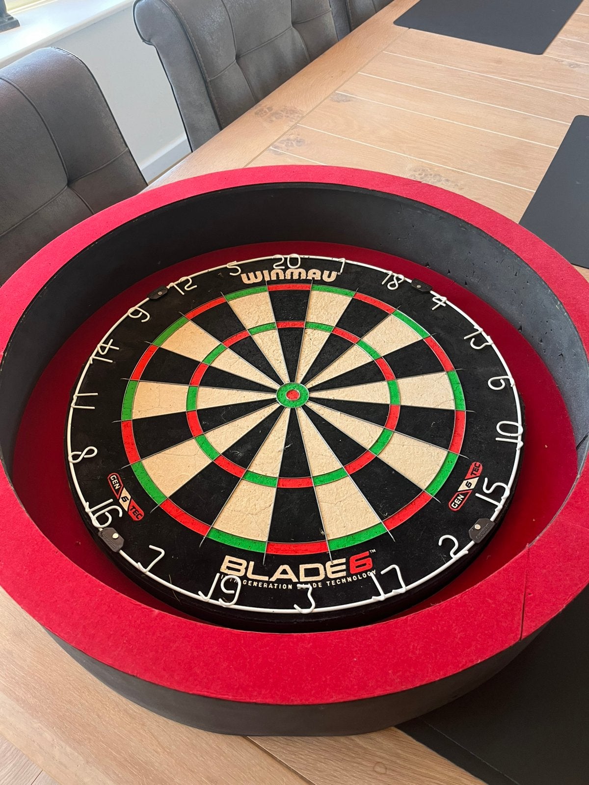 Nieuwe dartblok winmau, Sport en Fitness, Ophalen, Zo goed als nieuw, Dartbord