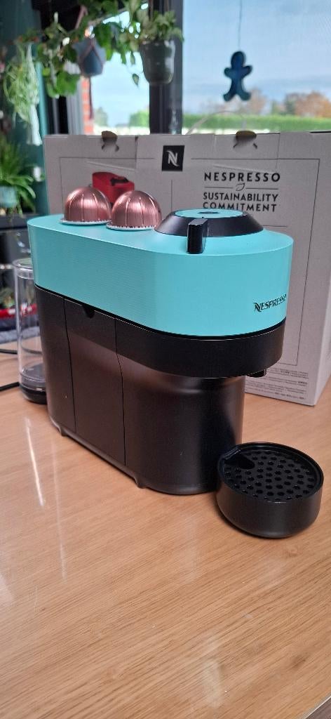 Nespresso vertuo koffieapparaat, Elektronische apparatuur, Koffiezetapparaten, Gebruikt, Koffiemachine, Ophalen of Verzenden, 2 tot 4 kopjes