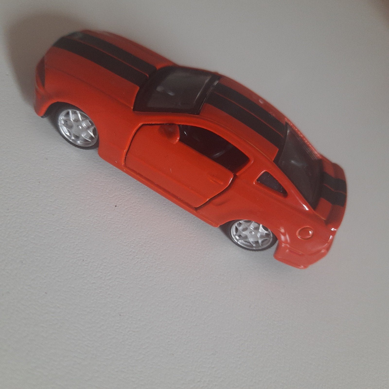BURAGO environ 1:61 * FORD MUSTANG GT 2006* n 11649 *ÉTAT N, Enlèvement, Comme neuf, Voiture, Autres marques
