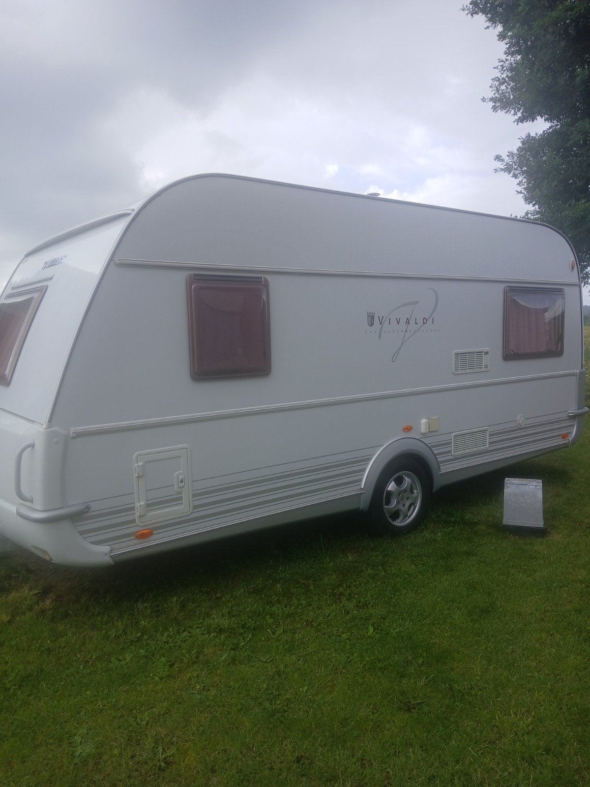 Caravan tabbert vivaldi 4 pers.2004    mtm 1500kg, Particulier, Douche, Tabbert