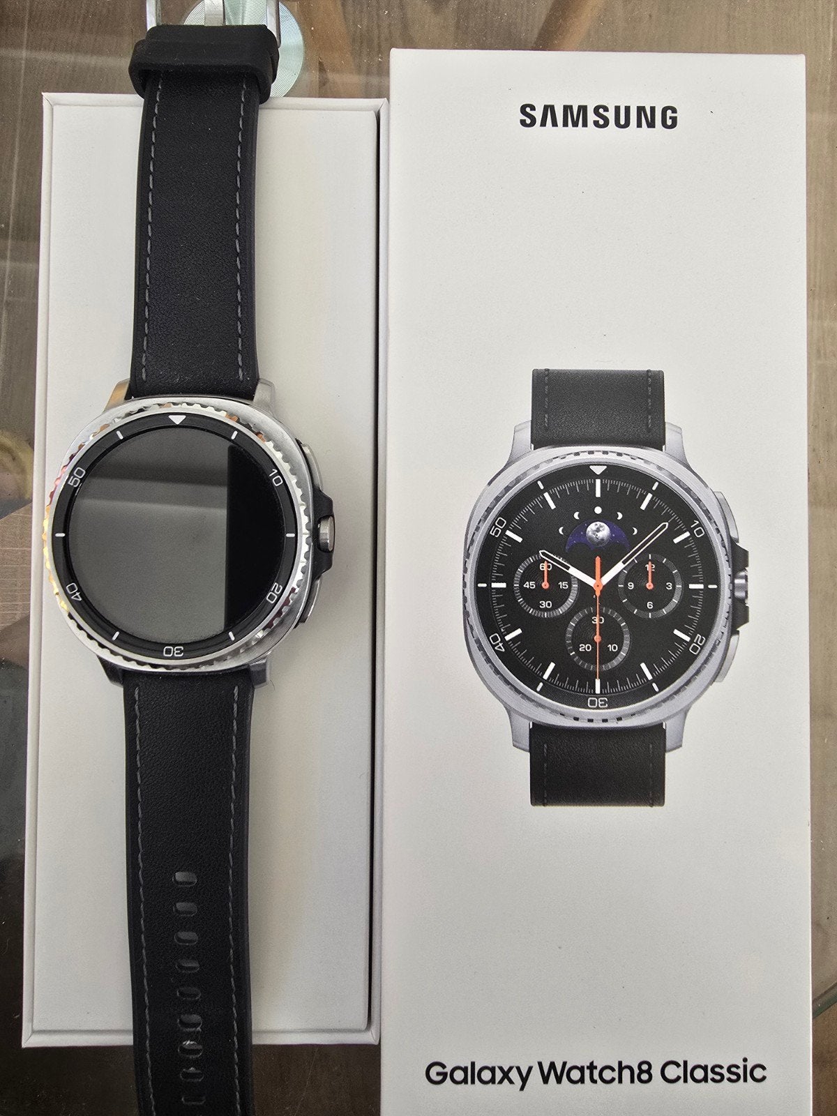 Samsung watch8 klassiek horloge LTE, Ophalen of Verzenden, Zo goed als nieuw, Zwart, Samsung watch8