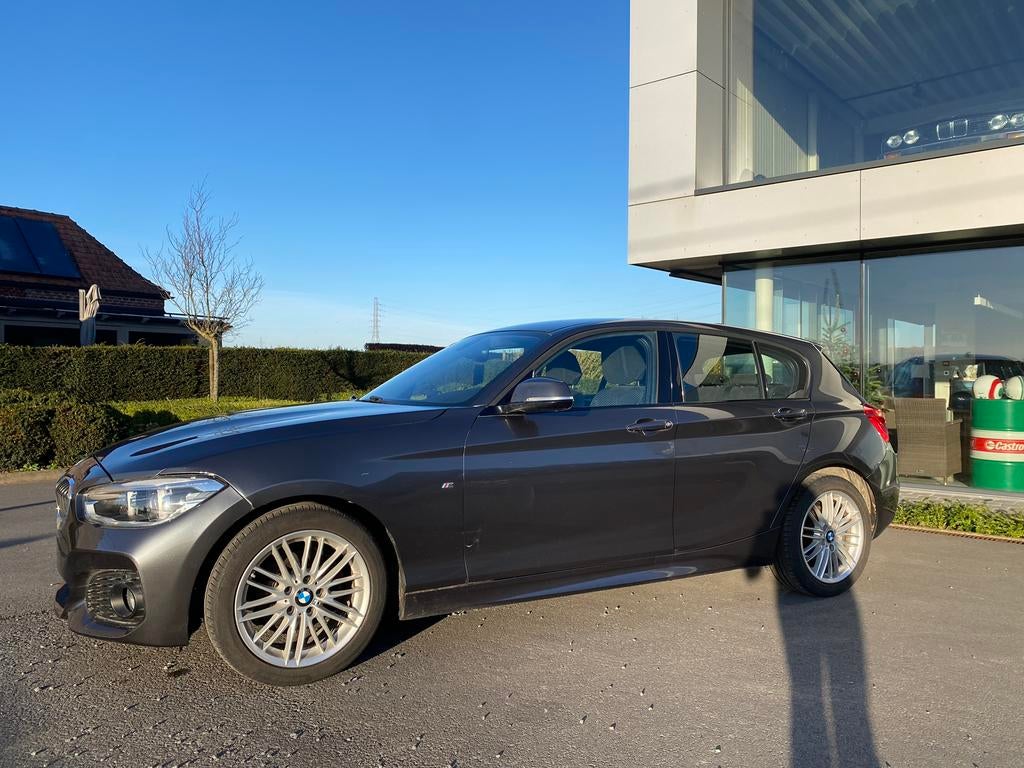 BMW 116d Mpack Sport LED / waarborg, Auto's, Alcantara, 5 deurs, Particulier, 3 cilinders