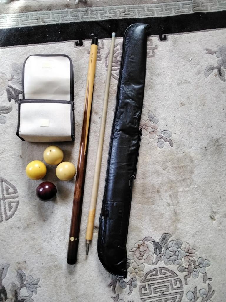 Queue de billard + 4 boules, Ophalen