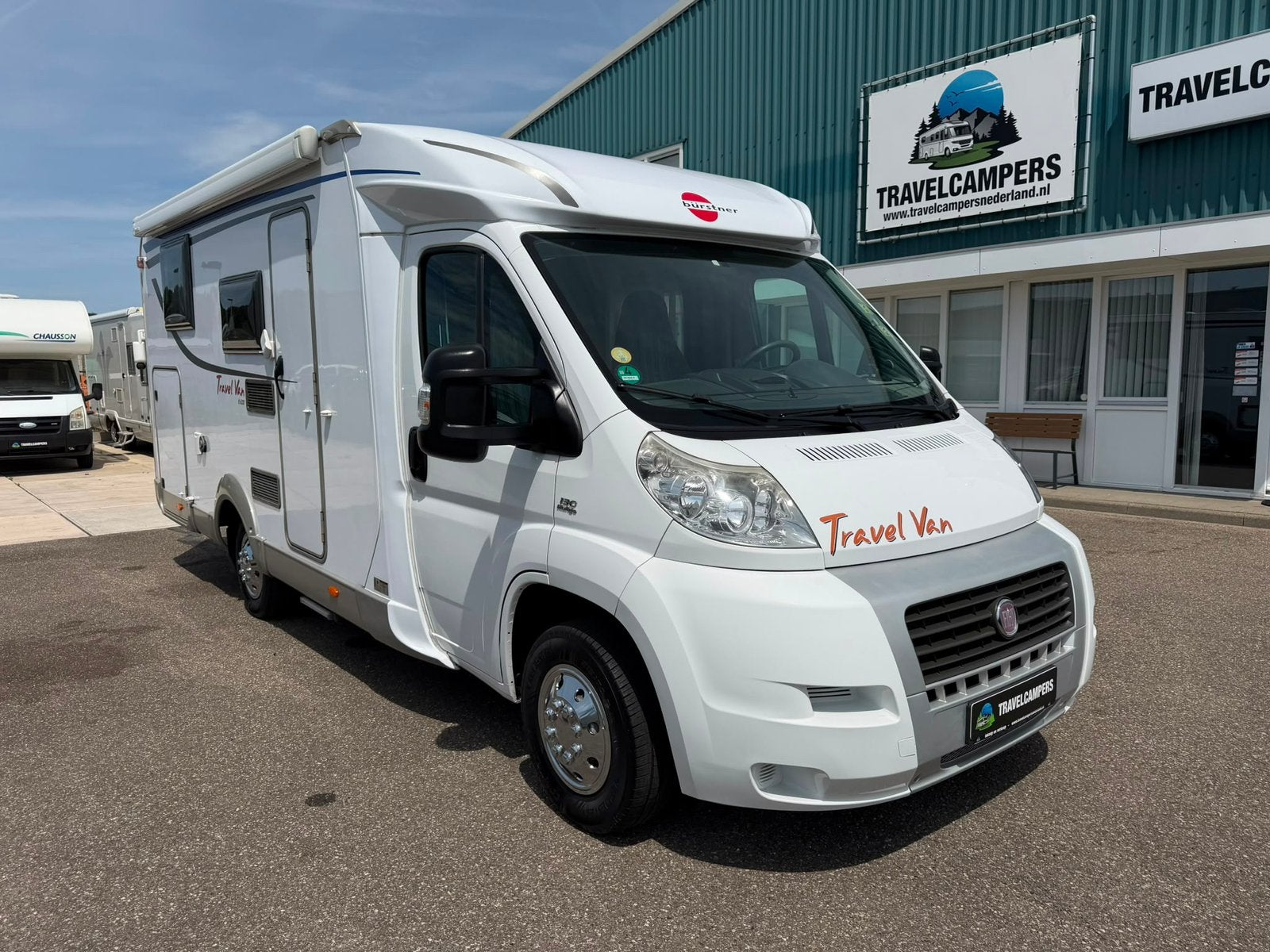 Lits jumeaux Bürstner Travel Van T620 | Garage XL | Clima, Caravanes & Camping, Camping-cars, Siège de train, Jusqu'à 4, 6 à 7 mètres