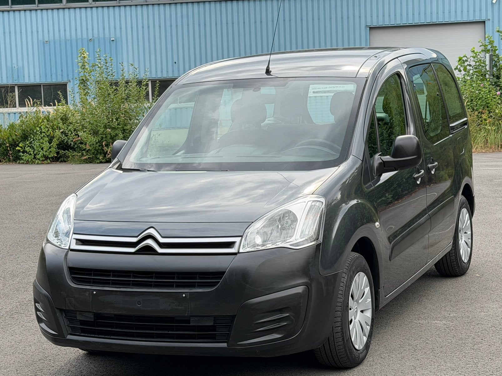 Citroën Berlingo 1.6 Hdi/1 Main - 5 zitplaatsen - Airco, Euro 6, 4 cilinders, 1578 cc, Zilver of Grijs