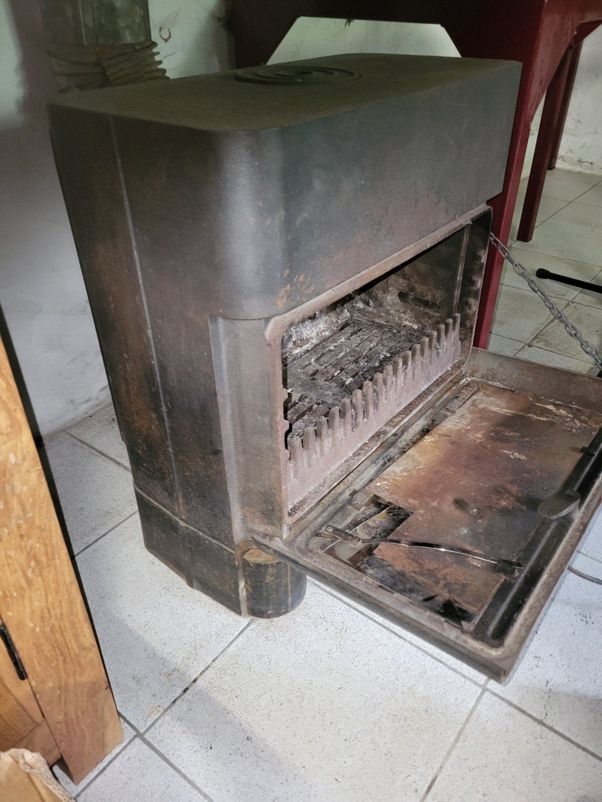 Stoere gietijzeren houtkachel / werkplaatskachel (60x35x64cm, Huis en Inrichting, Kachels, Houtkachel, Ophalen
