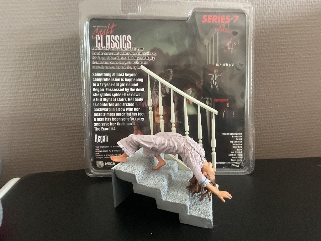 NECA Cult Classics Series 7 The Exorcist - Spider Walk Regan, Ophalen of Verzenden, Zo goed als nieuw, Film, Actiefiguur of Pop