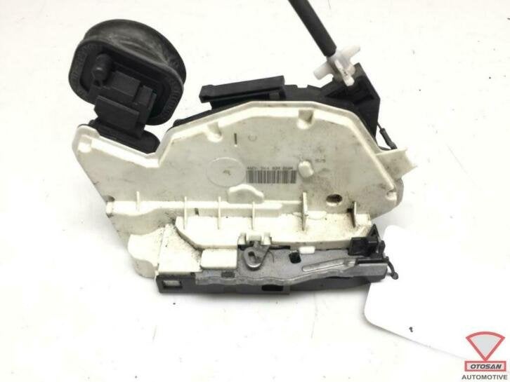 vw golf 6 vag serrure de porte serrure de porte arri re droi, Autos : Pièces & Accessoires, Volkswagen, Volkswagen AG, Vw@volkswagen.de
