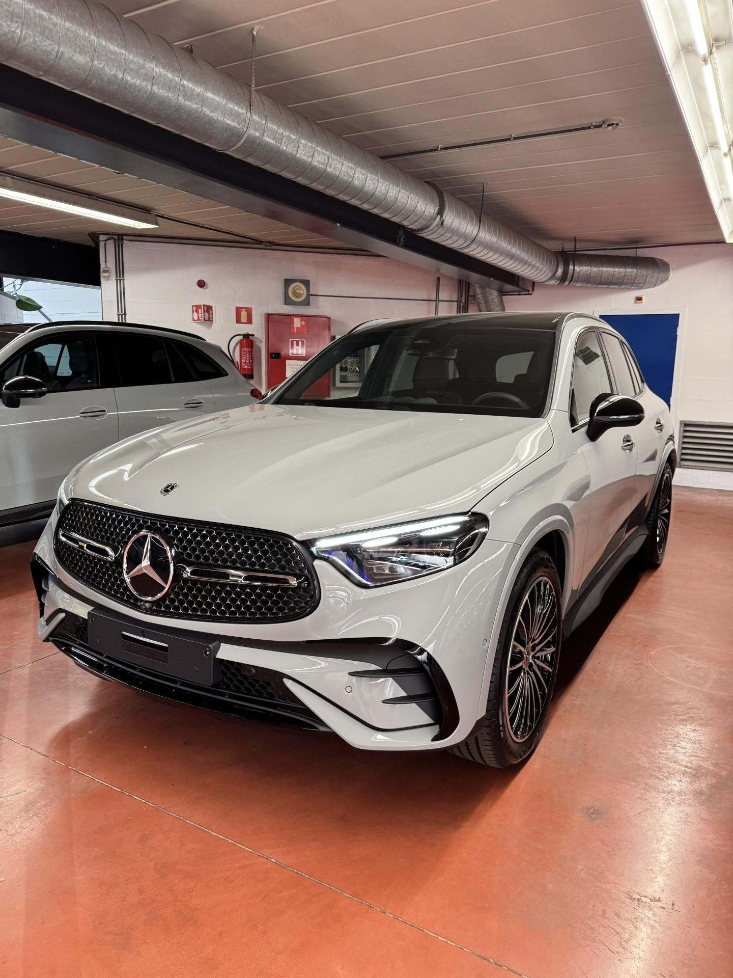 Mercedes-Benz GLC GLC 200 4MATIC "140 Years Edition" DOS 900, Auto's, Automaat, Stof, Zwart, 4 cilinders